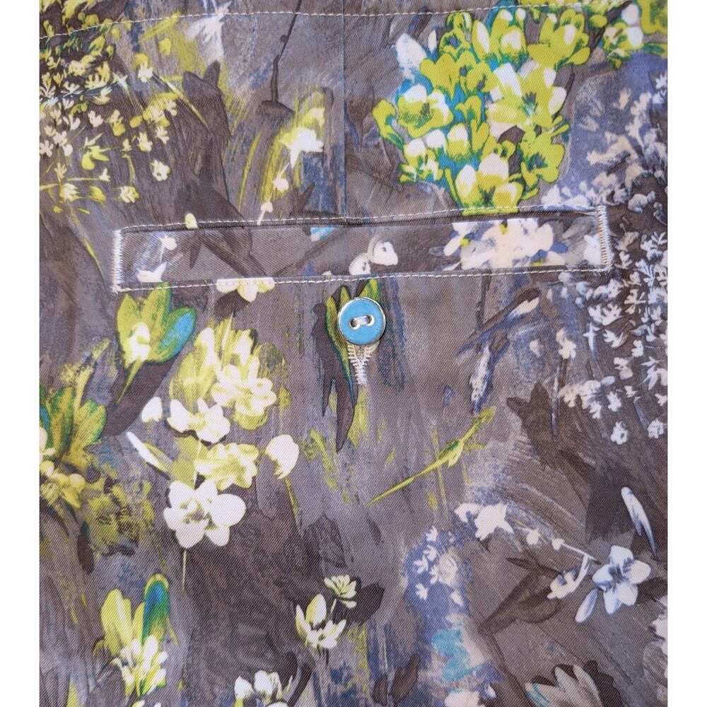 Lady Hagen Floral Golf or Tennis Skort in Gray, Yellow & Blue - Picture 5 of 7